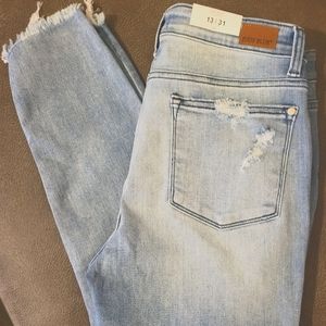 Judy Blue Distressed Skinny Jeans
